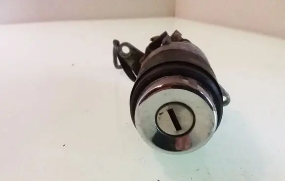 Audi 80 90 S2 B4 Tailgate exterior lock 4A5862055