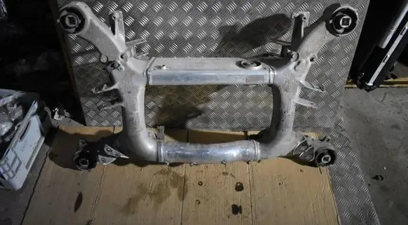 BMW M5 F90 Rear axle beam 7857057