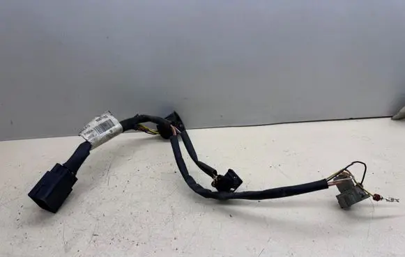 Volvo V70 Headlight/headlamp wiring loom/harness 30763548 89071193