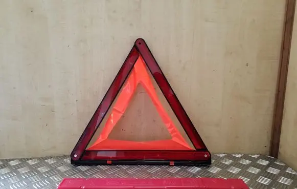 BMW X1 E84 Emergency warning sign 6770487