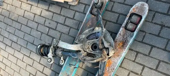 BMW X5 F15 Front wheel hub 6869869
