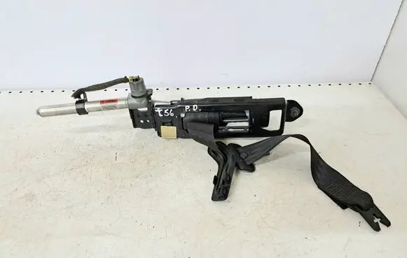 Volvo V50 Front seatbelt