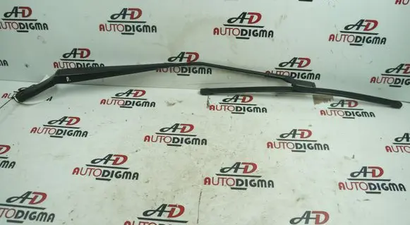 Windshield/front glass wiper blade