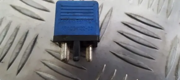 Mercedes-Benz C W202 Other relay 0015429919 4ra00412203