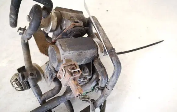Volkswagen II LT Turbo solenoid valve 110906627