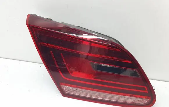 Volkswagen PASSAT CC Rear/tail lights