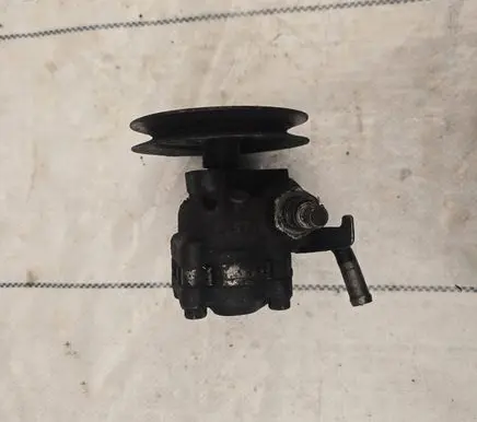Land Rover Freelander Power steering pump