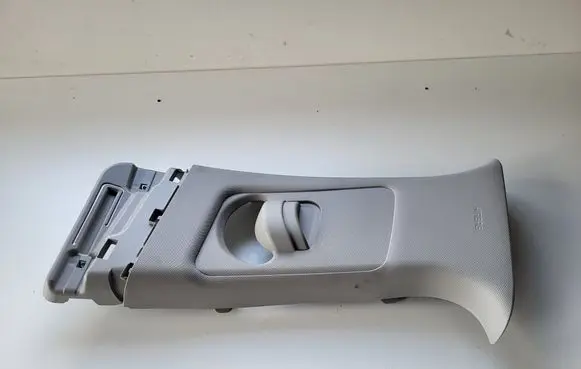 KIA Xceed Seat belt trim 