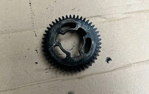 Opel Vivaro Camshaft pulley/ VANOS M130257408R