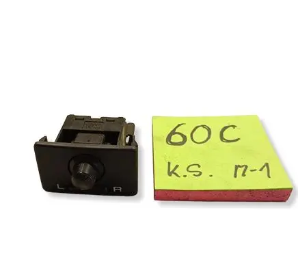 Toyota Auris 150 Wing mirror control module 996782