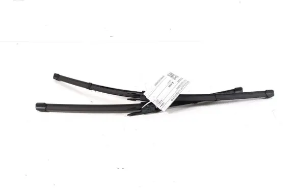 Front wiper blade arm