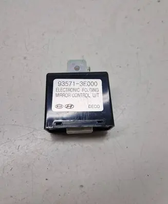 KIA Sorento Wing mirror control module 935713E000