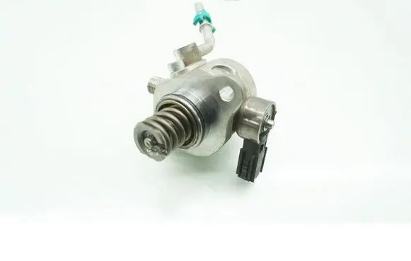 Honda ZR-V Fuel injection high pressure pump 6MA210323