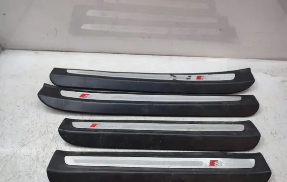 Audi Q7 4L sill trim set (inner) 4L0853375F 4L0853374E