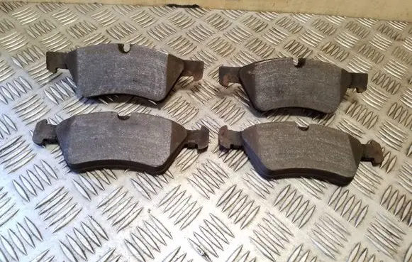 Mercedes-Benz ML W164 Brake pads (front) 