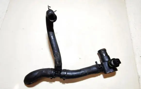 Audi A4 S4 B5 8D Engine coolant pipe/hose 028121133