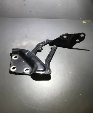 Volkswagen Touareg I Engine bonnet/hood hinges 7L6823301