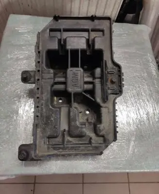 Battery tray