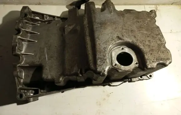 Audi A4 S4 B7 8E 8H Oil sump 03G103603J