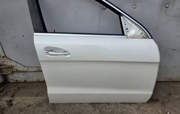 Mercedes-Benz GL X166 Front door 