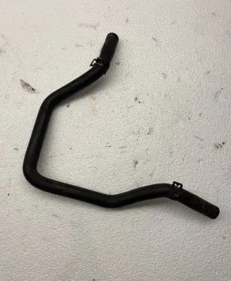 Volkswagen PASSAT B5 Engine coolant pipe/hose 8D0121107M