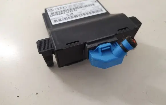 Skoda Octavia Mk2 (1Z) Gateway control module 1K0907530L