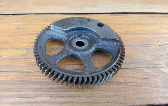 Skoda Fabia Mk2 (5J) Oil pump balance shaft 03D103306B 03D103293A