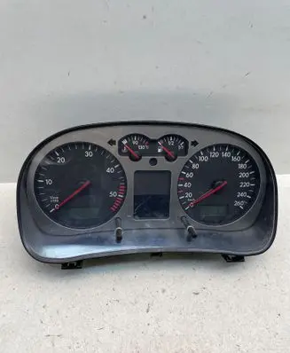 Volkswagen Golf IV Speedometer (instrument cluster) 0263637063 7282000081 1J0920826C