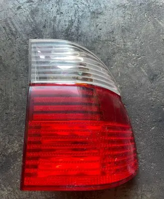 BMW 5 E39 Rear/tail lights 393390 2496339