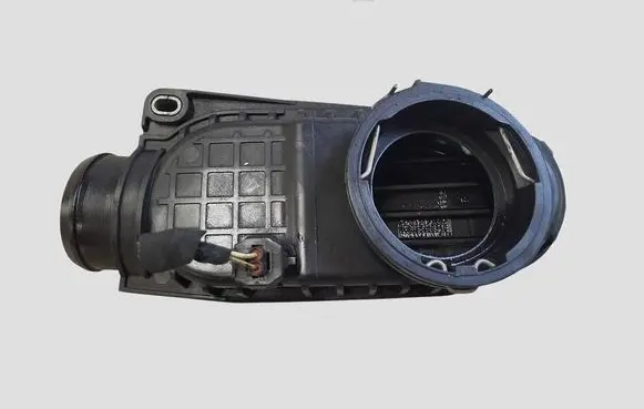 Jaguar XF X250 Air intake duct part 4R8Q6K770AD