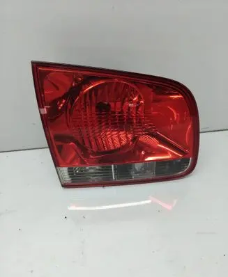Tailgate rear/tail lights