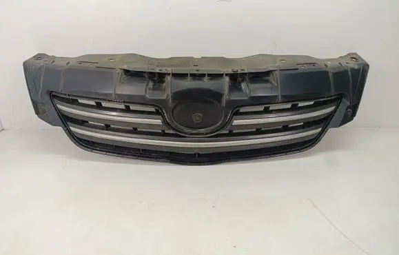 Toyota Corolla E140 E150 Front bumper upper radiator grill 5311402100