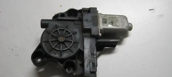 Volvo XC70 Rear door window regulator motor 970716101
