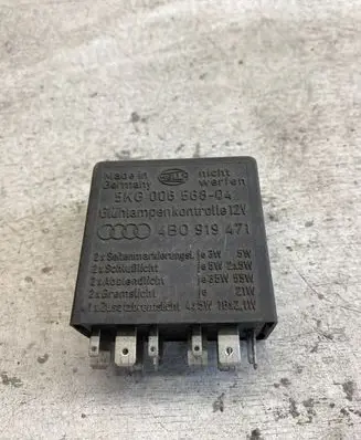 Audi A4 S4 B5 8D Other relay 4b0919471