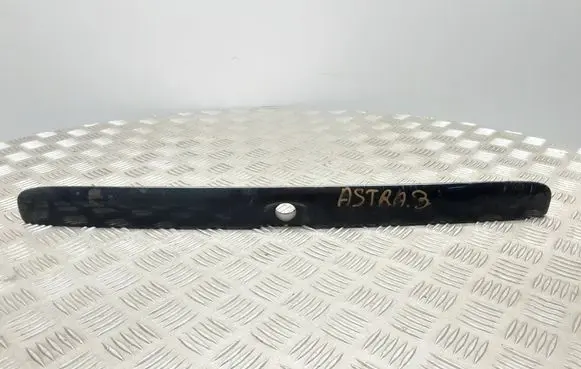 Opel Astra G Tailgate trim 8062860