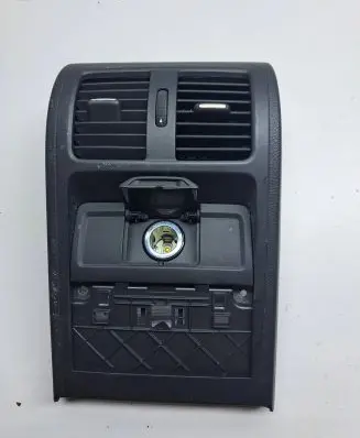Rear air vent grill