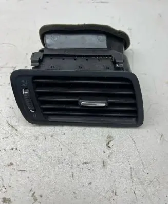 Volkswagen PASSAT B6 Dashboard side air vent grill/cover trim 3c1819702e