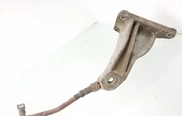 BMW 5 E34 Engine mounting bracket 1136614