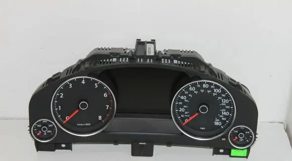 Volkswagen Touareg II Speedometer (instrument cluster) 7P6920980