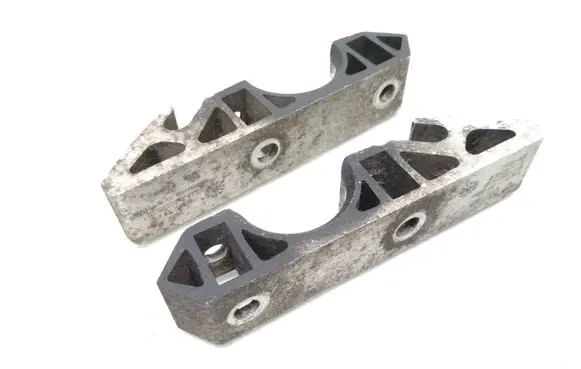 Volkswagen Touareg I Sway bar bush bracket, front 7L0411063B