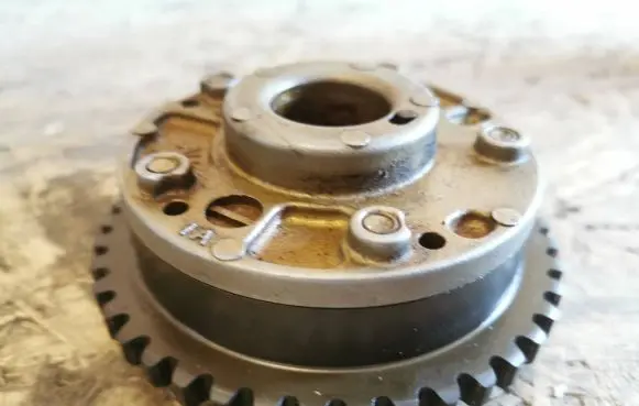 BMW X5 E70 Camshaft pulley/ VANOS 7512182 751218201