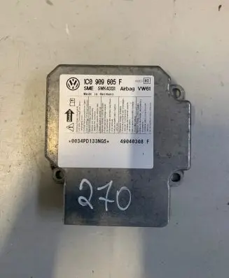 Skoda Fabia Mk2 (5J) Airbag control unit/module 1C0909605F 5WK43131 49040308F