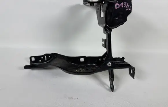 BMW 5 G30 G31 G38 Engine splash shield/under tray 