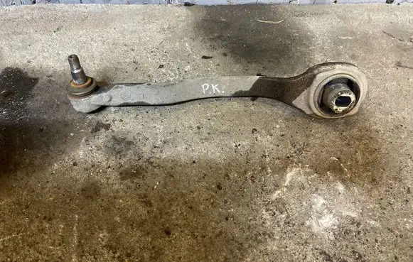 Mercedes-Benz E W211 Front lower control arm/wishbone 