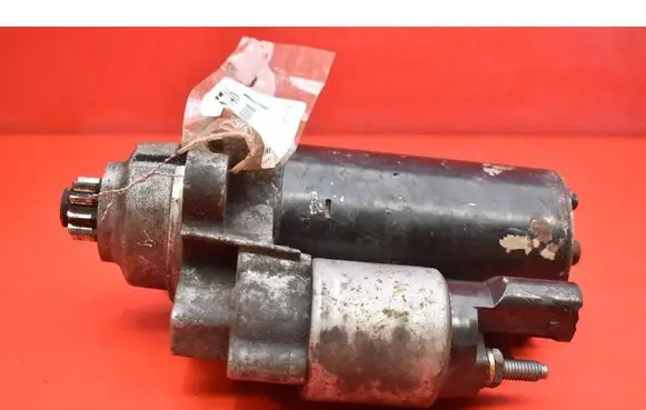 Volkswagen Golf IV Starter motor 1005831311