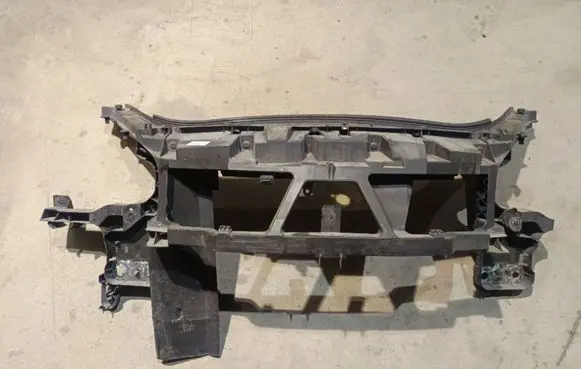 Renault Scenic II - Grand scenic II Radiator support slam panel 8200140174