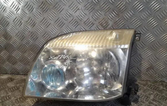 Nissan X-Trail T30 Headlight/headlamp