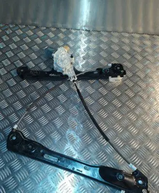 BMW 1 E81 E87 Sliding door window regulator with motor 7067796 7138466
