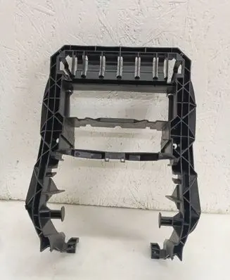 Mercedes-Benz E W210 Radio/GPS head unit trim 2106890016 146832