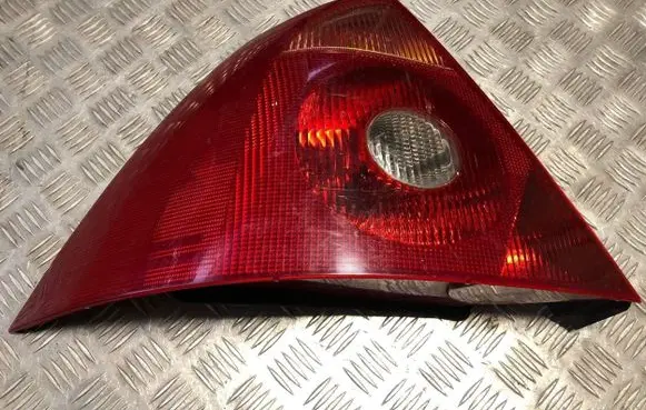 Ford Mondeo Mk III Rear/tail lights 6S7113405A 0374D